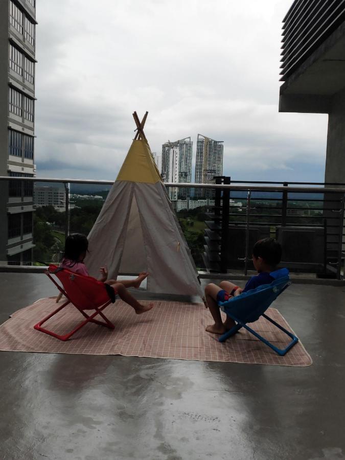 D Bunga 1 Moslim Homestay Pool View Legoland Nusajaya Nusajaya  Buitenkant foto